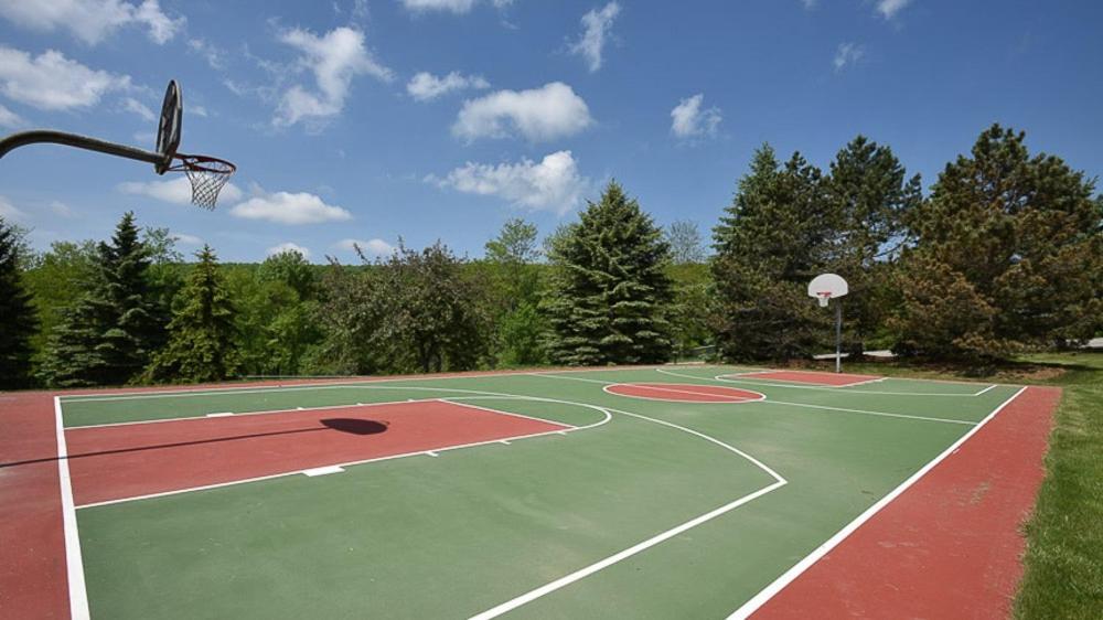 Seven Springs Woodridge 3 Bedroom Premium Condo, Private Deck With Wooded View Champion