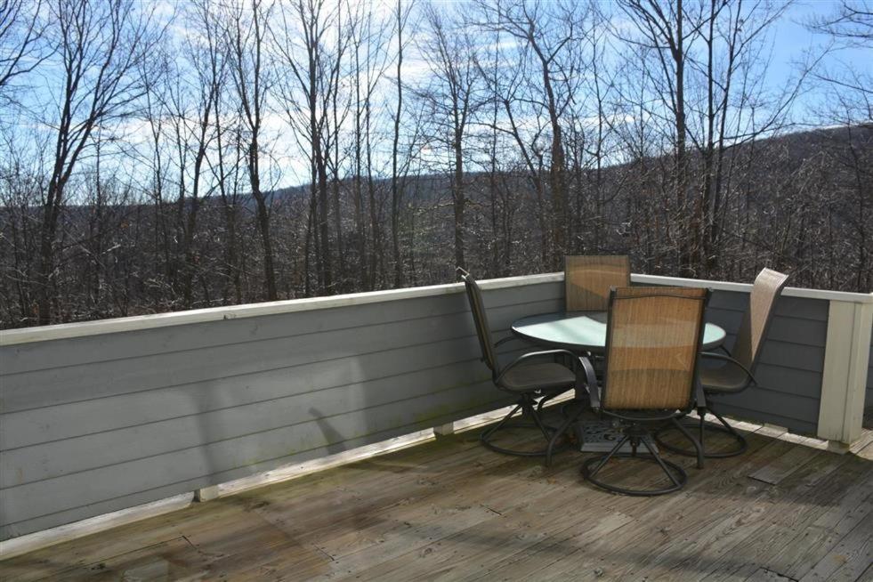 Seven Springs Woodridge 3 Bedroom Premium Condo, Private Deck With Wooded View * Champion