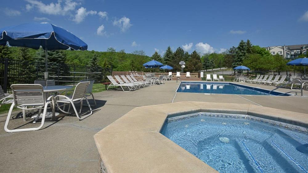 Seven Springs Woodridge 3 Bedroom Premium Condo, Private Deck With Wooded View Apartamento